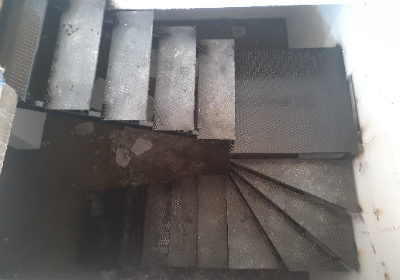 Bina içi , bina dışı demir merdiven 