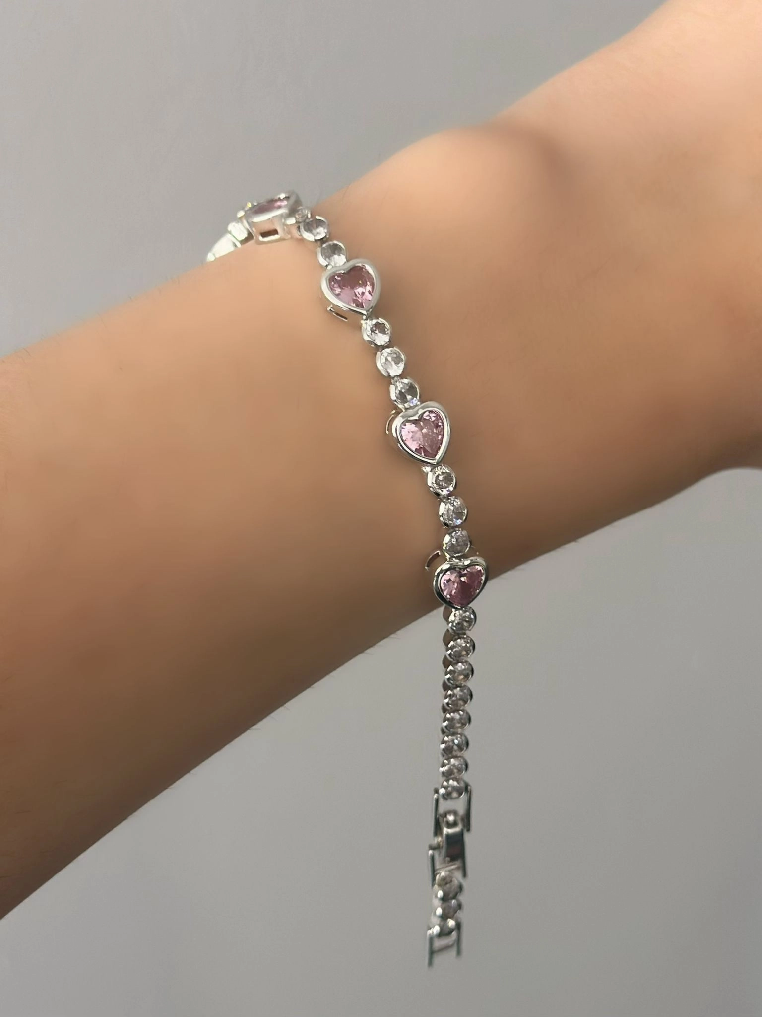 Pembe Kalp Ve Tek Taş Detaylı Çelik Bileklik