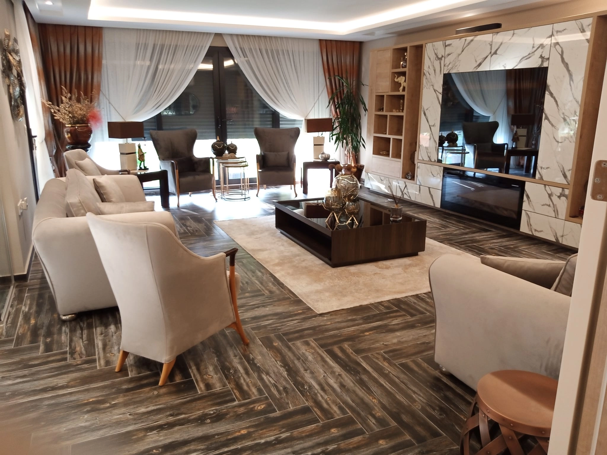 ALTINOLUK  MOBİLYA DÖŞEME HİZMETİ