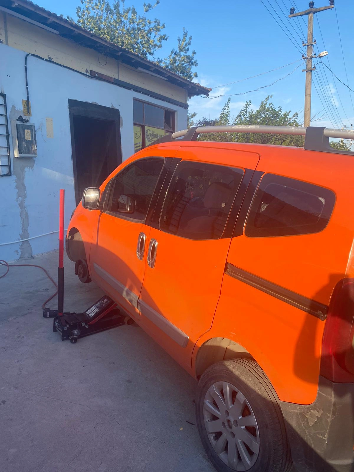 ADAPAZARI OTO YOL YARDIM HİZMETİ