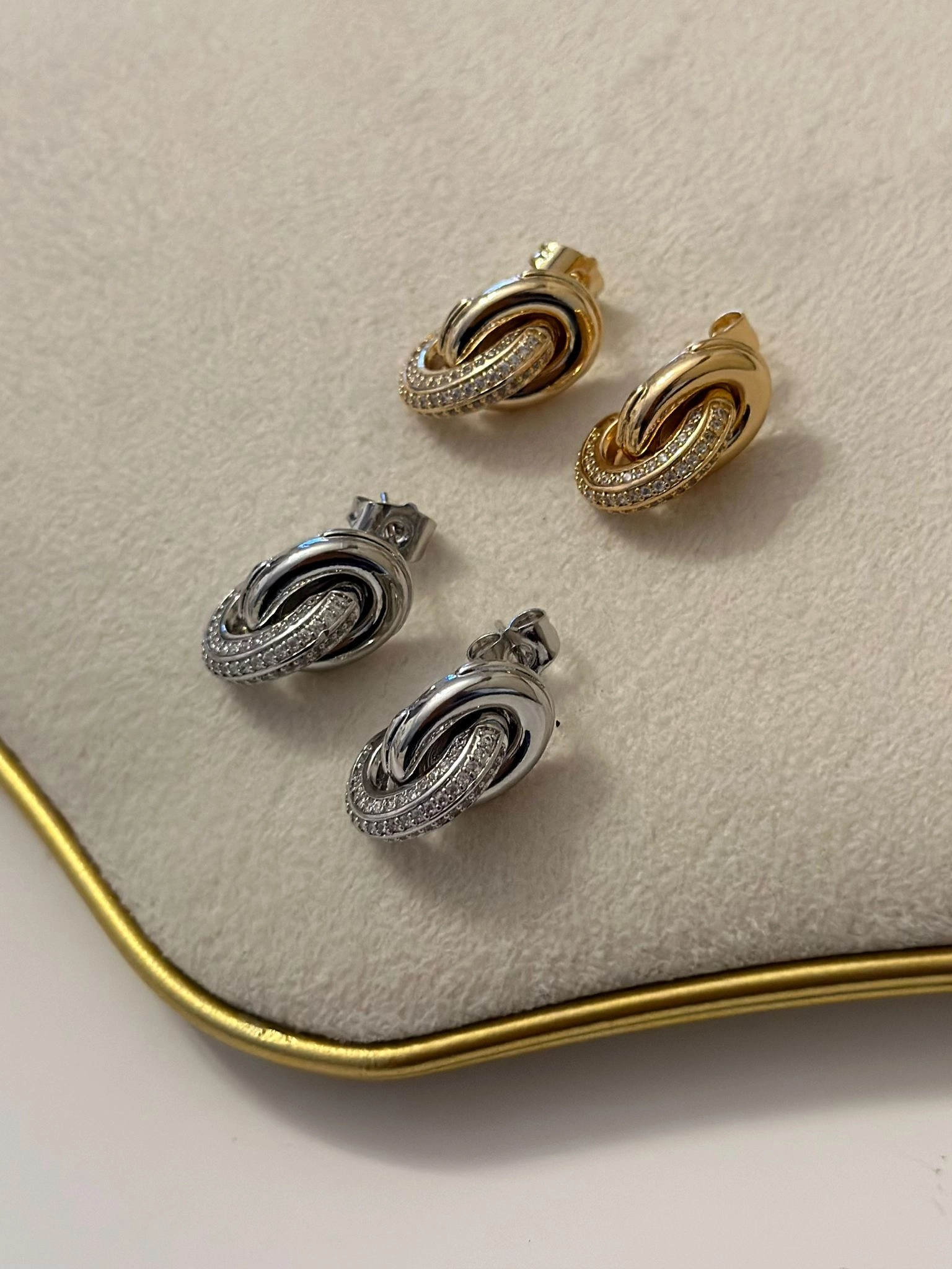 Zirkon Taş Detaylı Düğüm Model Çelik Küpe