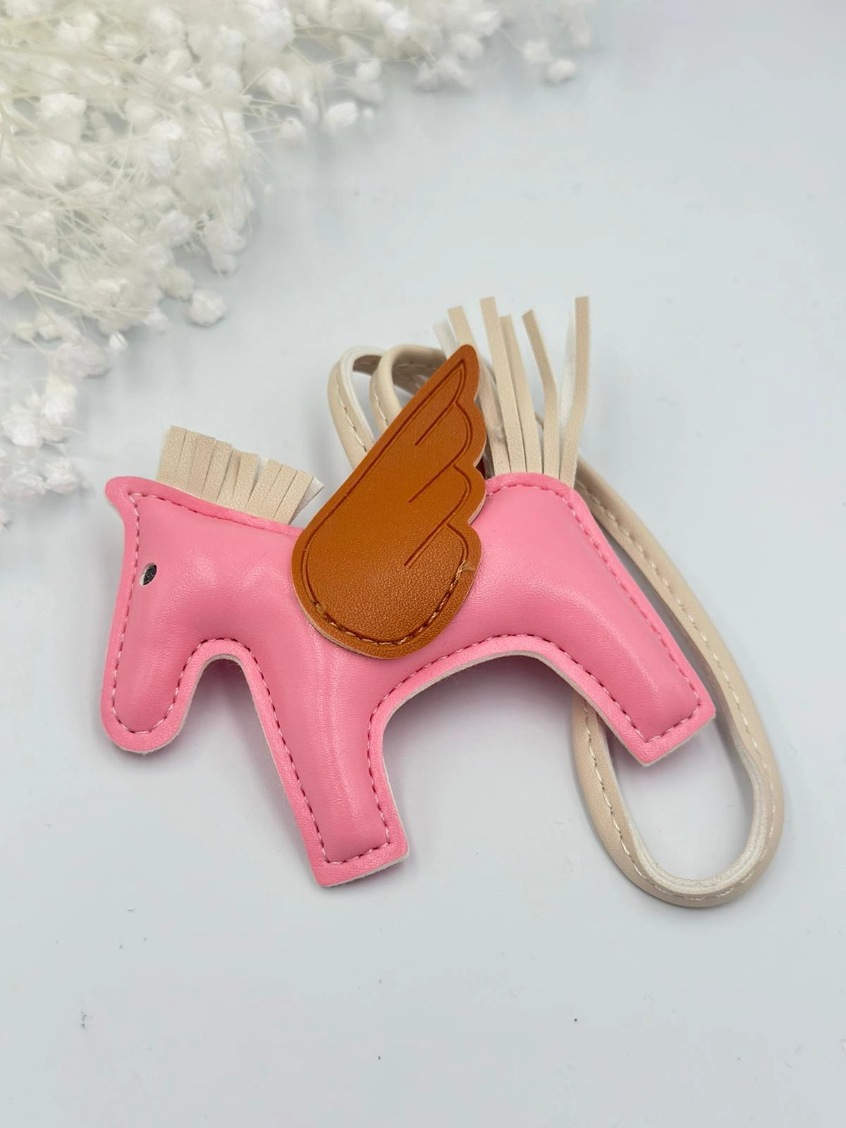 Püskül Detaylı Pembe At Çanta Aksesuarı