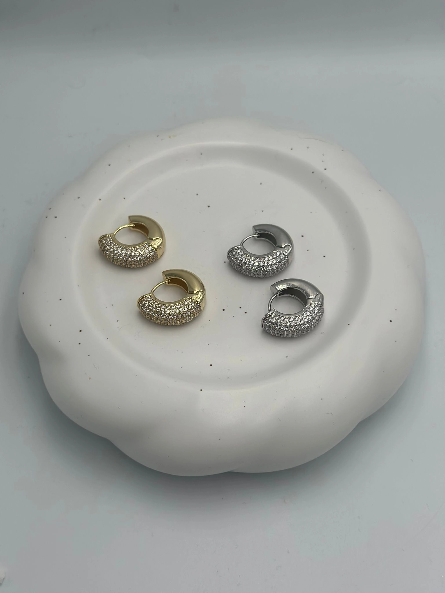 Zirkon Taş Detaylı Halka Küpe (Çelik)