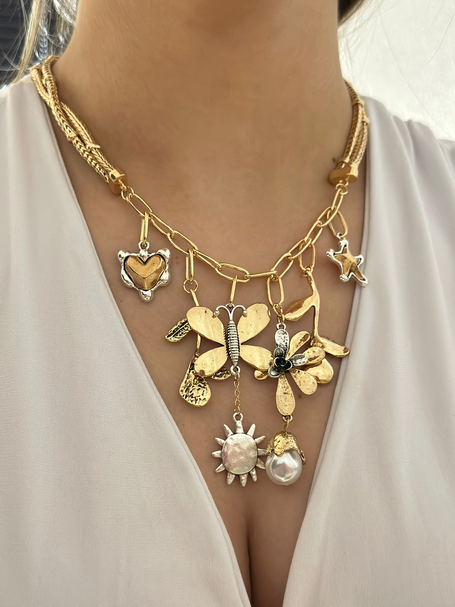 Çift Renk Charm Detaylı Byyeşo Kolye