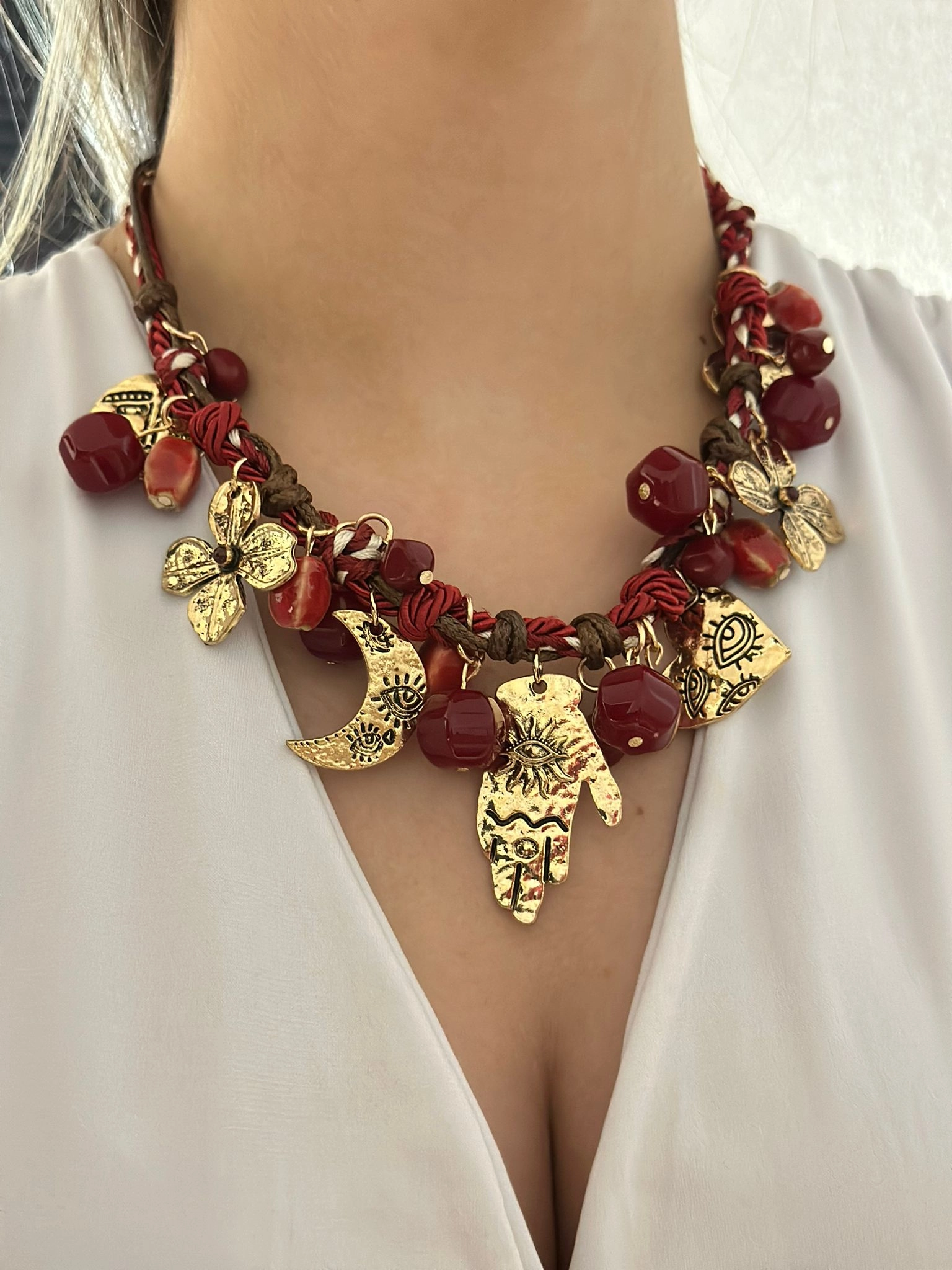 Fatma Ana Eli Ve Kiraz Detay Charm Kolye