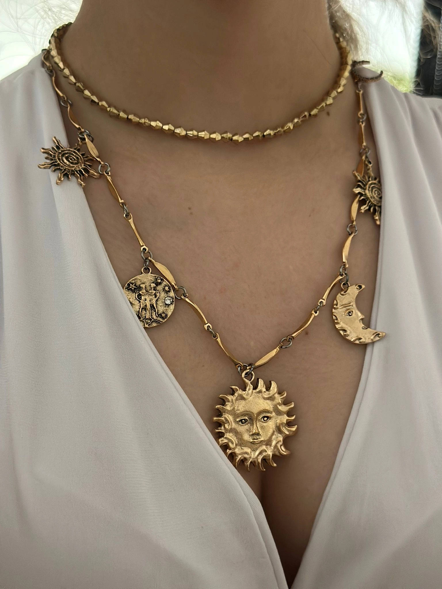 İkili Eskitme Ve Güneş Ay Detay Kolye