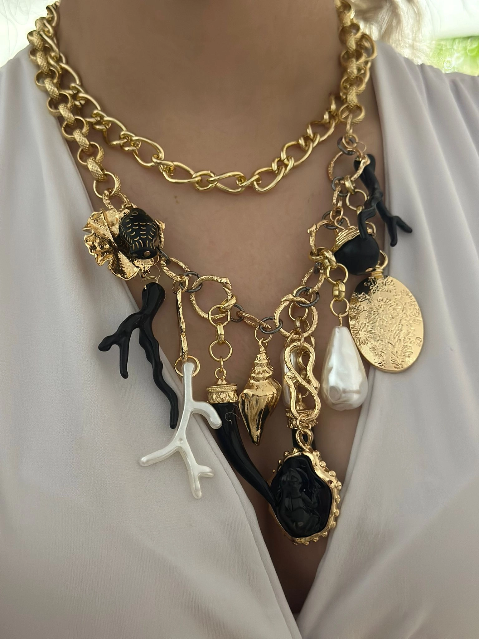 Barok İnci Ve Charm Detay Premium Kolye