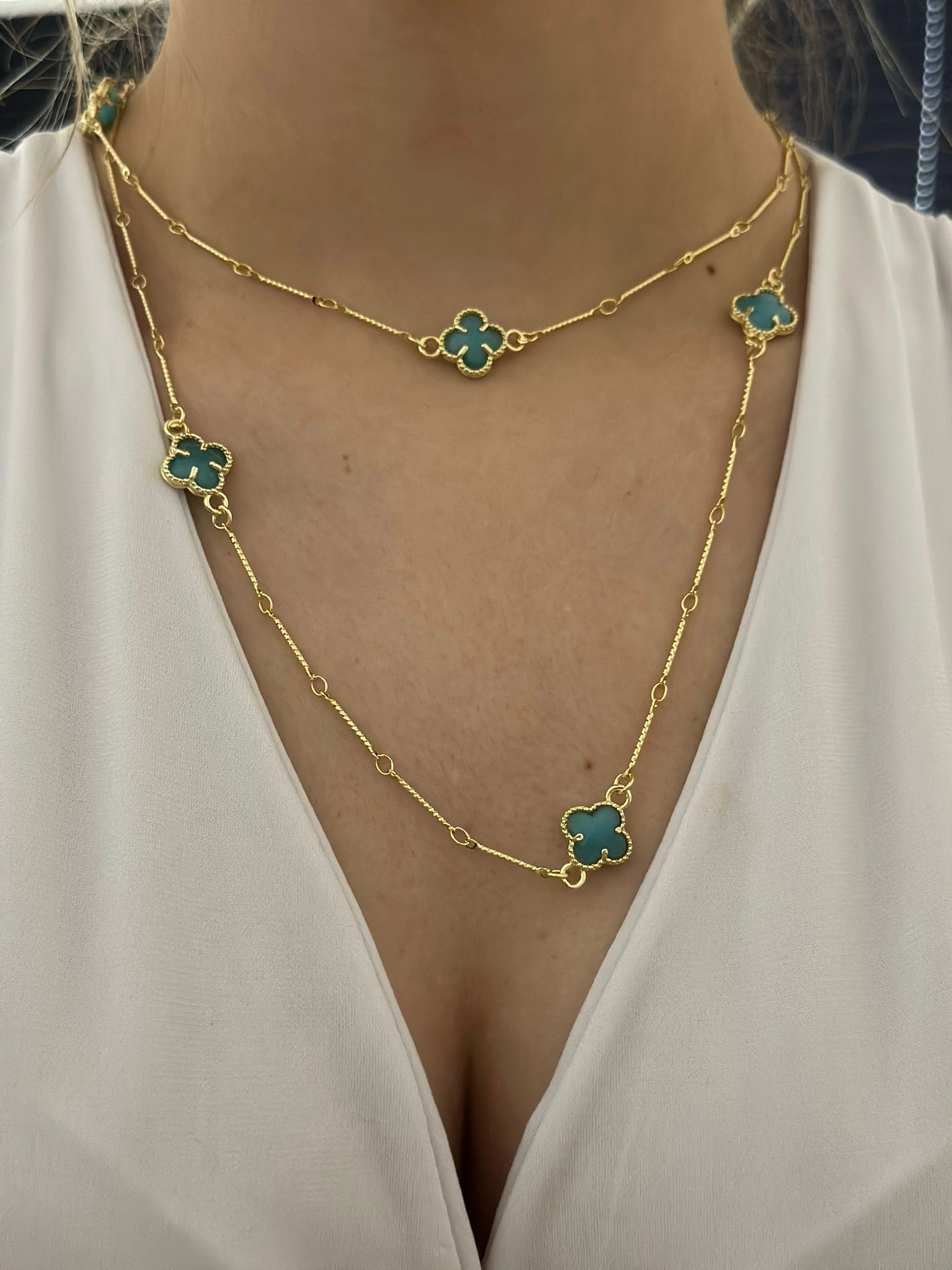 Mavi Yonca Detay Uzun Dolamalı Çelik Kolye